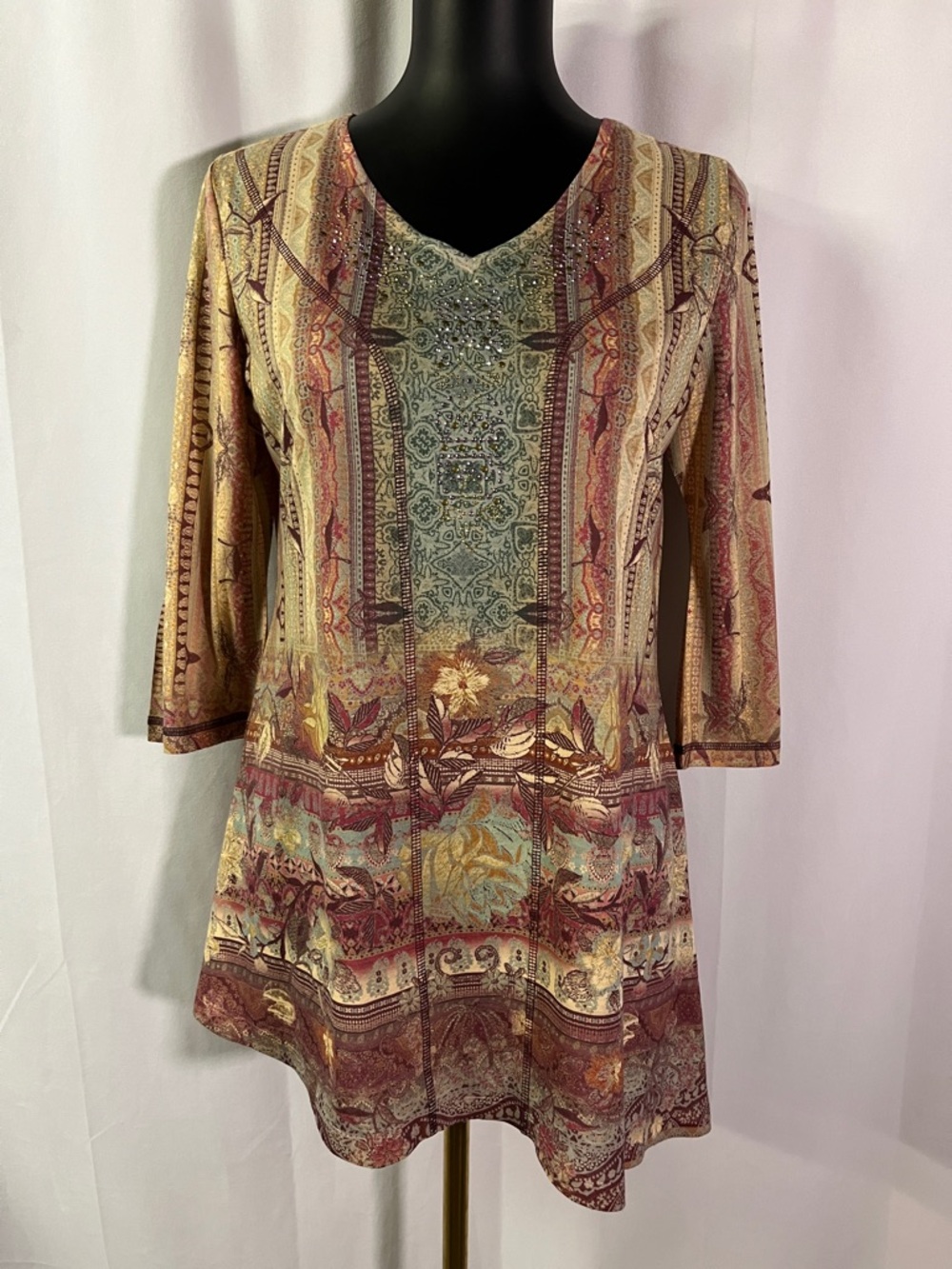Energē World Wear Multicolor Printed Rhinestone Accent 3/4 Sleeve Tunic Top